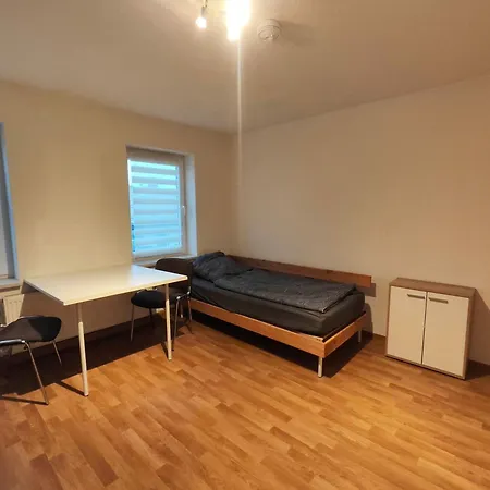 Schoene 4 Raum, 4 - 7 Bett In شقة *